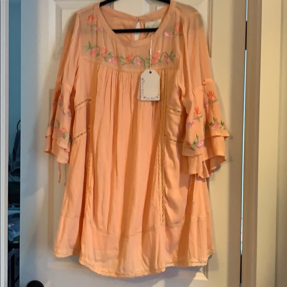 Brand new Rahi Cali embroidered dress.